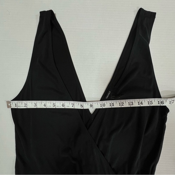 Forever 21 Black Jersey Jumsuit Low V Size S.
Lightweight, soft & comfortable - Picture 9 of 10
